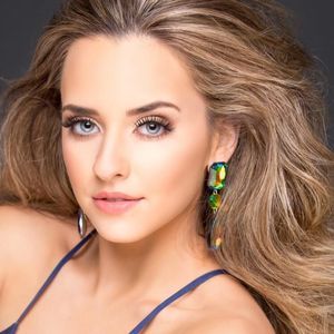 Meet your Posher, Teresa